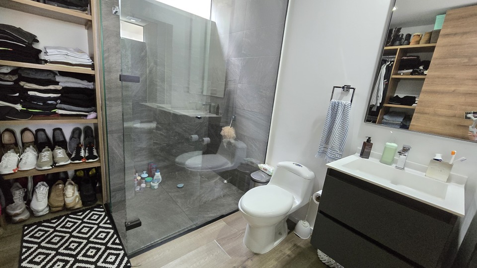 Bathroom 1 in bathrooms